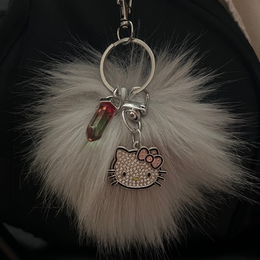 New Hello kitty gray Pom Pom puff faux fur Keychain with Crystal pendant Charm
